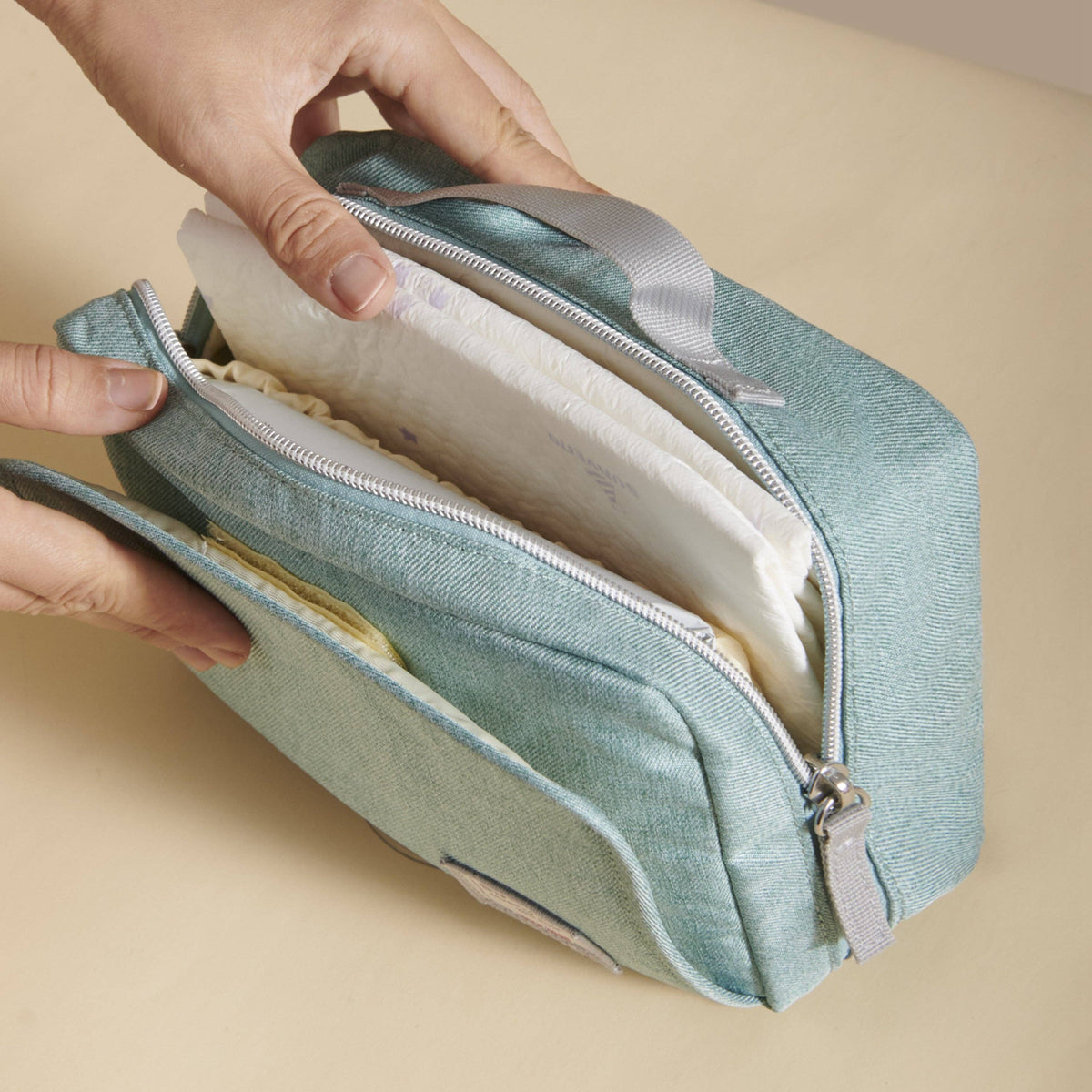 Diaper Changing Bag: Gray / Large