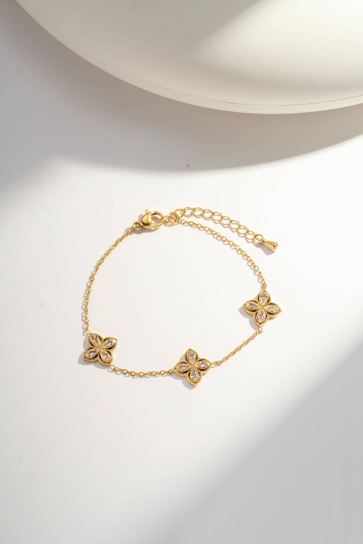 Refined "Crystal Clover" bracelet in stainless steel