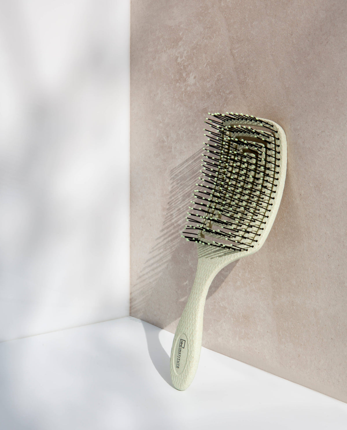 Idc Institute Eco Paddle Brush