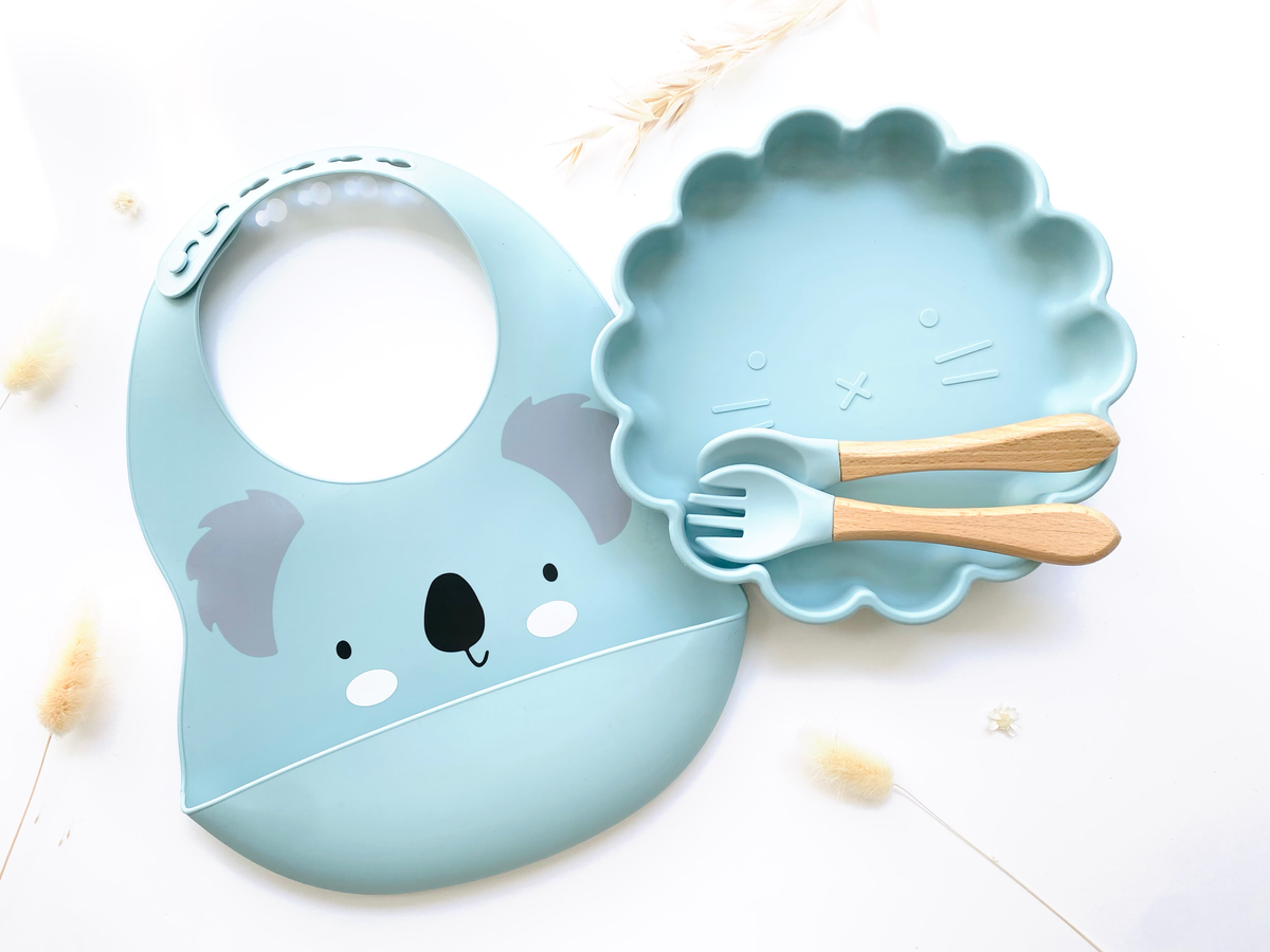 Dining set + cutlery + bib in the shape of a lion: Sky Blue