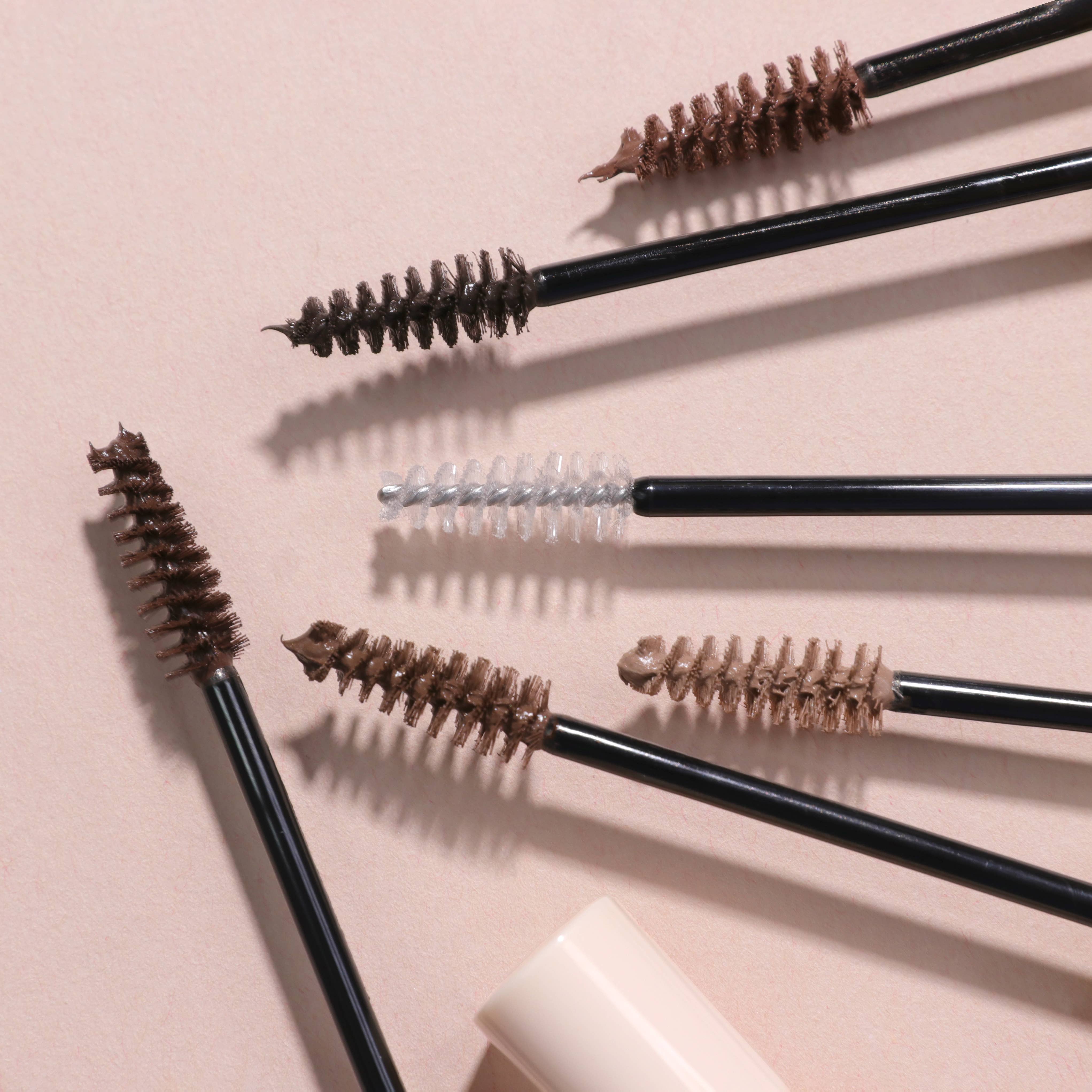 BROW DEFYING MASCARA: 001 Clear